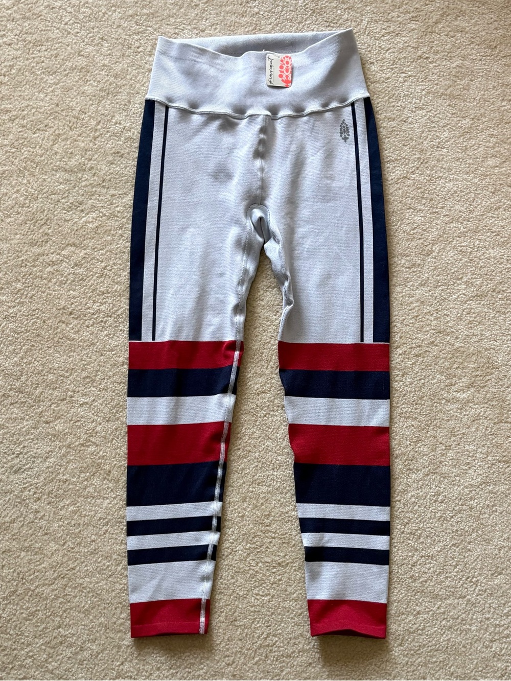 NWT Free People Women’s FP Movement Myoko Jacquard Base Leggings. Size M/L. - Picture 4 of 7